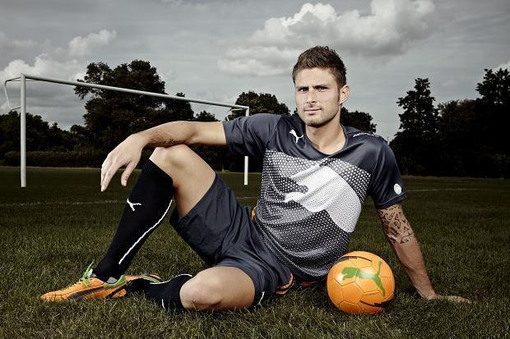 TA：西汉姆联希望1月签下狼队前锋拉尔森，顶替菲尔克鲁格（TA称：西汉姆联计划一月从狼队引进拉尔森，以取代菲尔克鲁格）