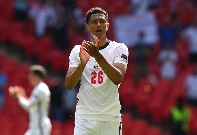 杜兰特关键时刻连得10分带队取胜