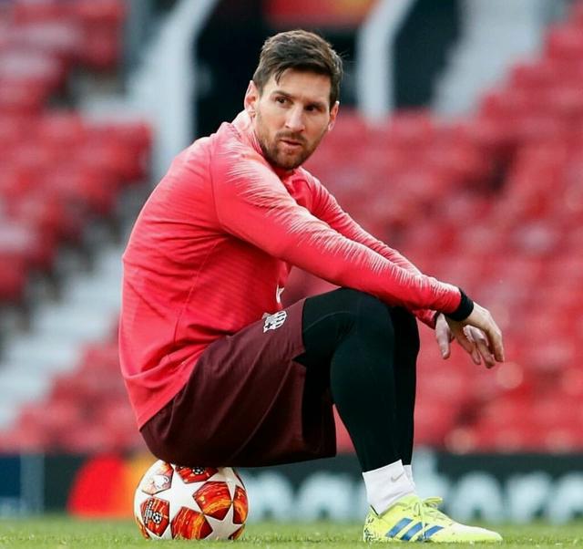 罗马诺：谢什科将在下月初恢复训练，伤情没有此前报道严重（罗马诺：谢什科预计下月初复训，伤势较此前报道更轻）