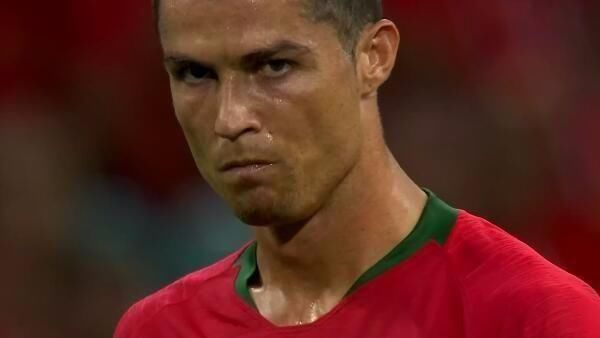 这是中后卫？范德芬长途奔袭神似孙兴慜的普斯卡什奖进球