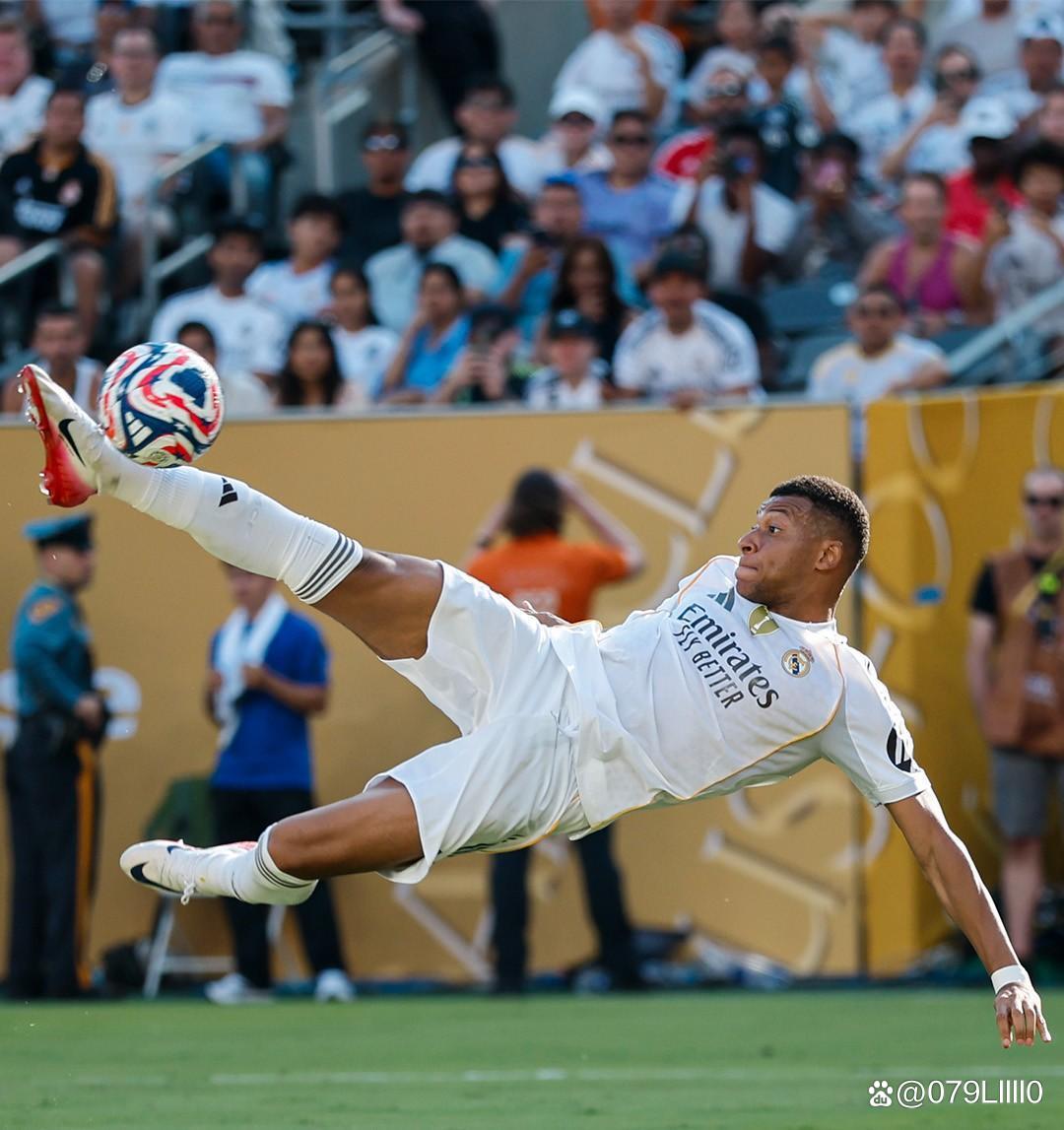 官方：麦克托米奈战国米的精彩抽射当选意甲10月最佳进球（官宣：麦克托米奈对国米世界波获评意甲十月最佳进球）