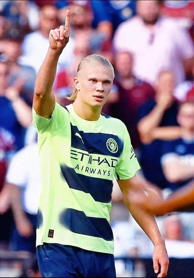 夸德拉多：C罗平常简直是在拼命训练，他既有天赋又有自律（夸德拉多称C罗训练近乎拼命，兼具天赋与自律）