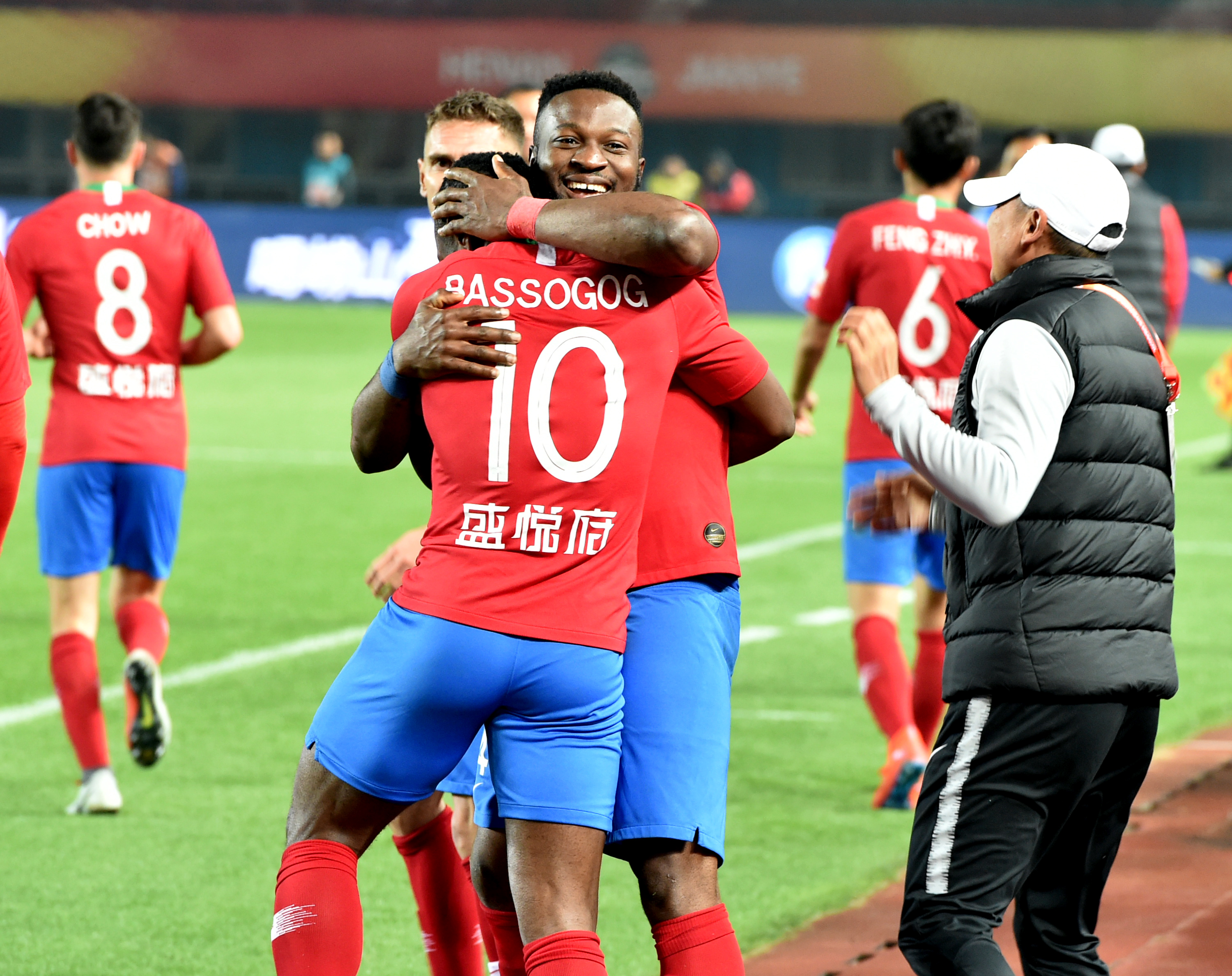 13岁零343天，阿森纳小将成为青年欧冠历史上最年轻出场球员（阿森纳小将13岁343天，创青年欧冠最年轻出场纪录）